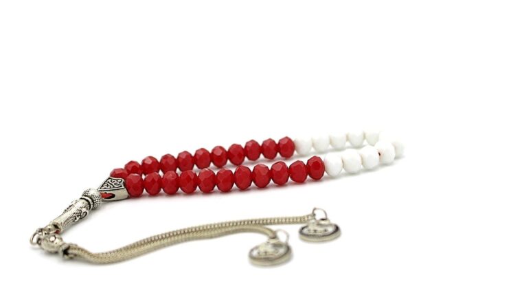 Red & White Combo Acrylic Beads in Style by Luxury R Visible LRV AC92K
